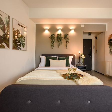 Read All About It - Stylish Central Studio Bucarest Exterior foto
